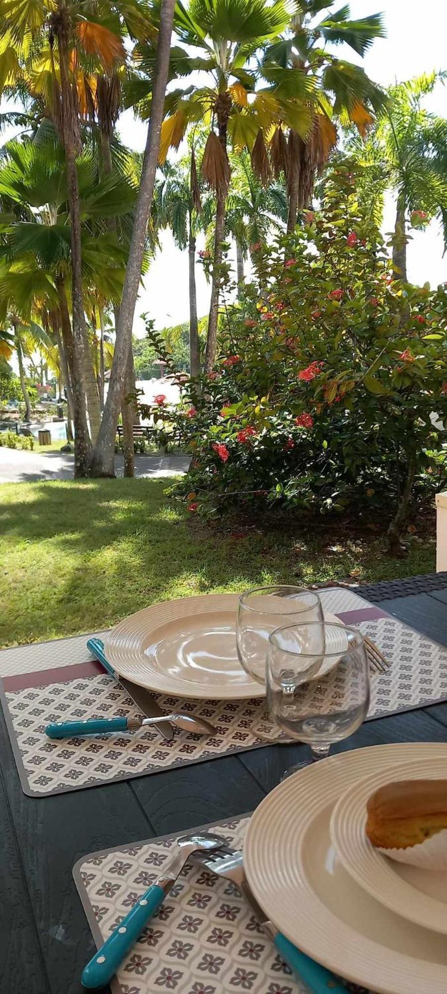 Caraibes Apparts-Resorts Sainte-Anne  Exterior photo